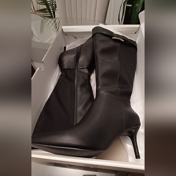 NEW*** Catos Stiletto style Black boots, 2.5 -2.75 in heel, Sz11W... - Picture 2 of 2
